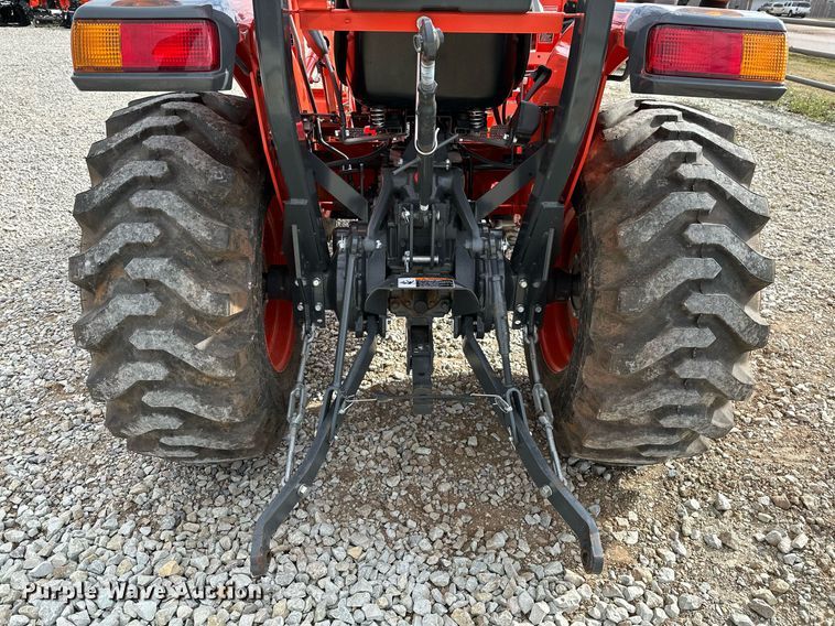 image for item LR9557 2020 Kubota L2501D  MFWD tractor