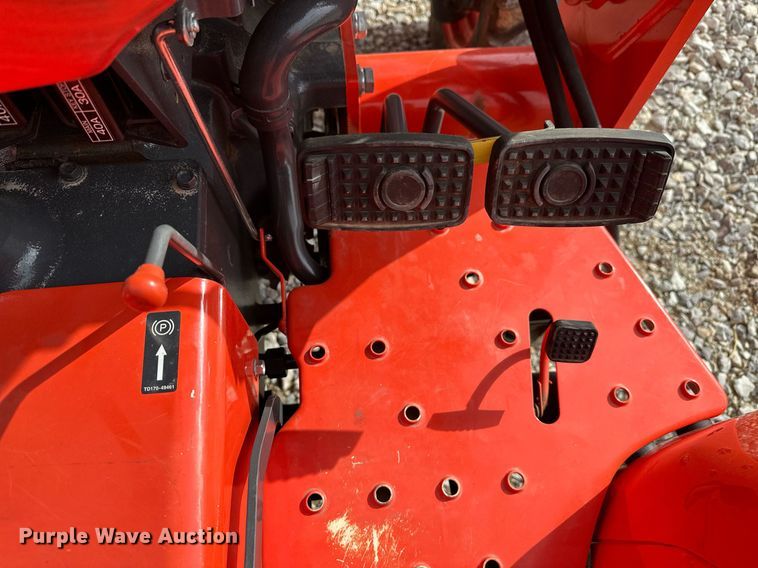 image for item LR9557 2020 Kubota L2501D  MFWD tractor