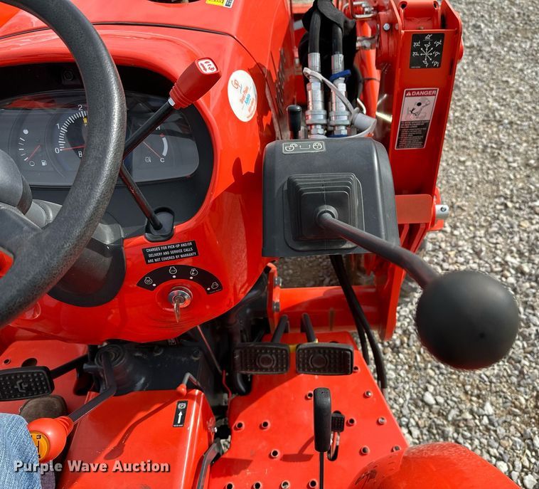 image for item LR9557 2020 Kubota L2501D  MFWD tractor