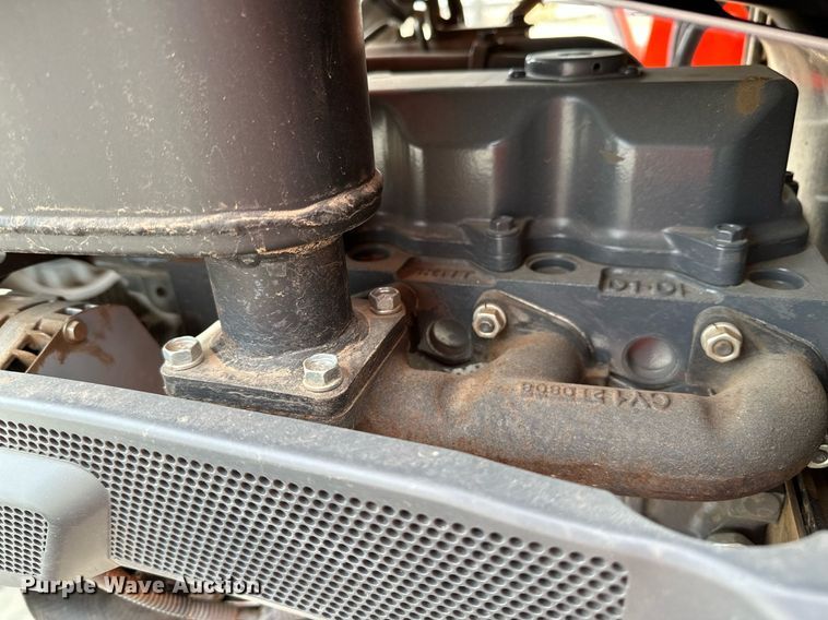 image for item LR9557 2020 Kubota L2501D  MFWD tractor