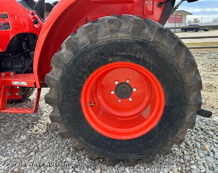 image for item LR9557 2020 Kubota L2501D  MFWD tractor