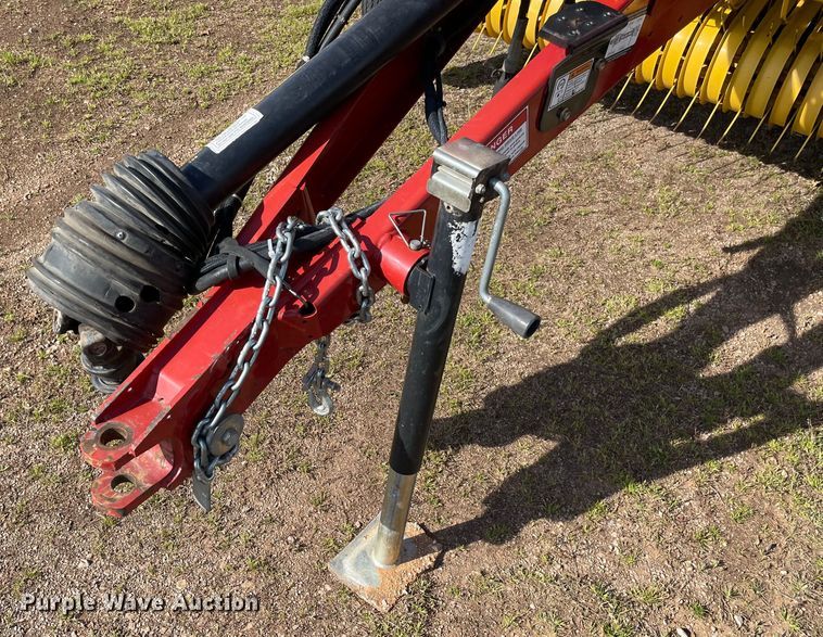 image for item MM9384 2010 New Holland BR7070 round baler