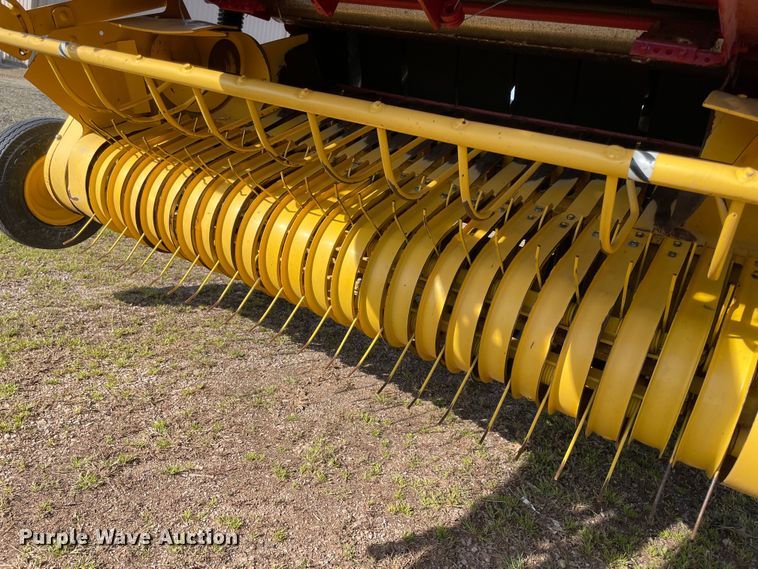 image for item MM9384 2010 New Holland BR7070 round baler