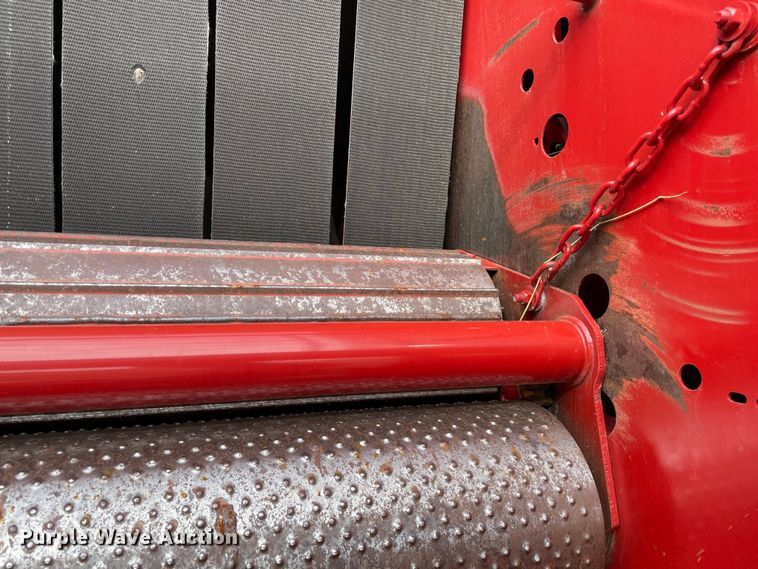 image for item MM9384 2010 New Holland BR7070 round baler