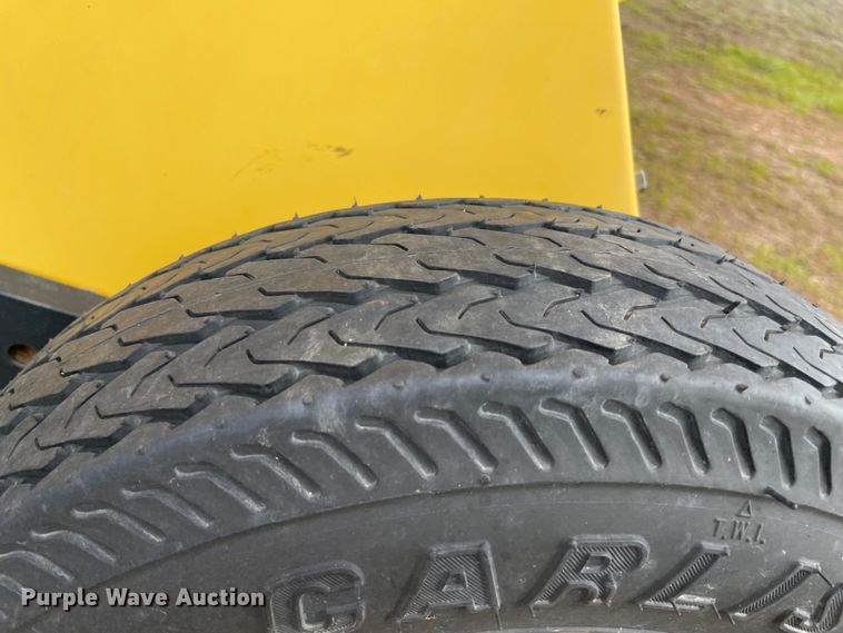 image for item MM9384 2010 New Holland BR7070 round baler