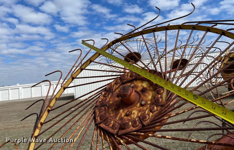 image for item MM9386 2000 Kelderman  hay rake