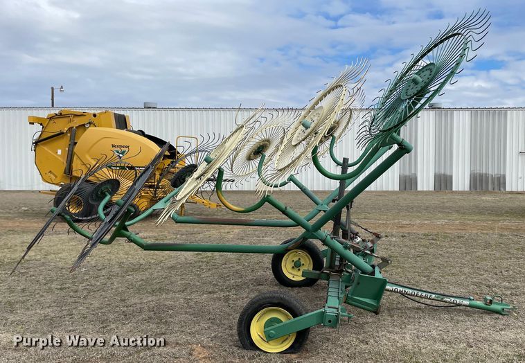 image for item MM9387 John Deere 702  hay rake