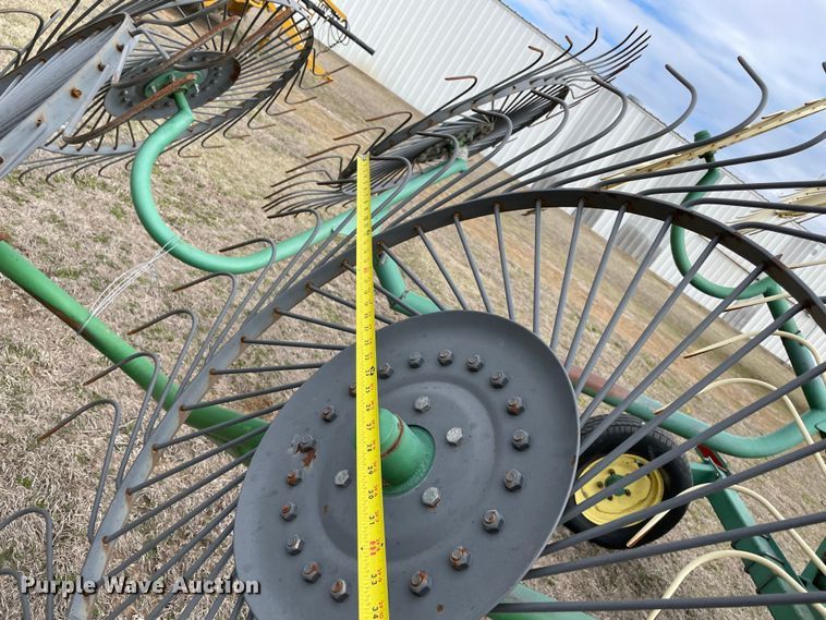 image for item MM9387 John Deere 702  hay rake