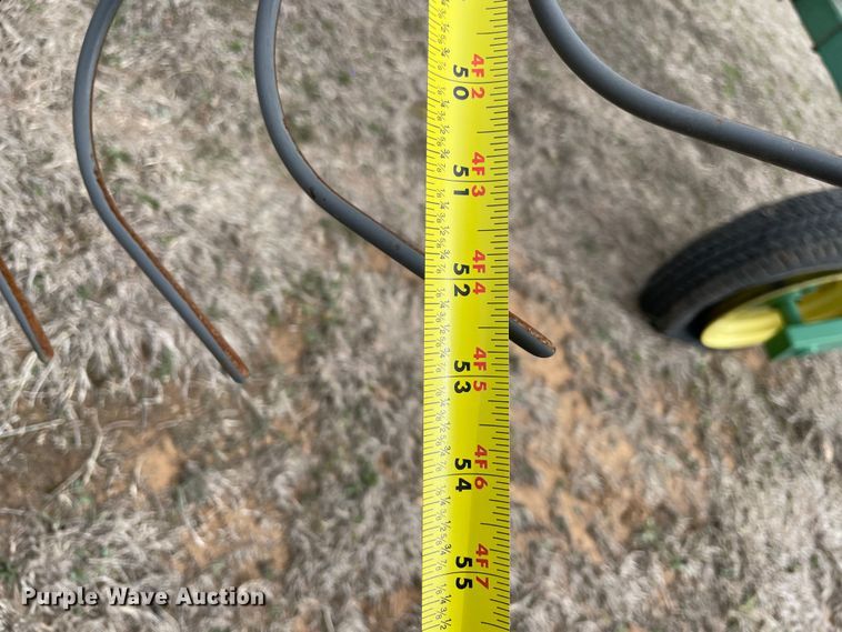 image for item MM9387 John Deere 702  hay rake