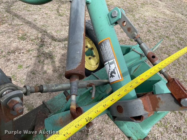 image for item MM9387 John Deere 702  hay rake