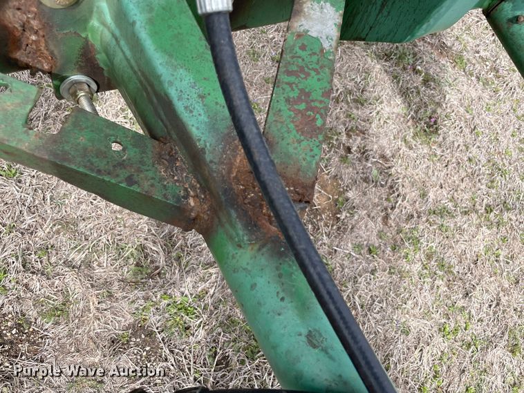 image for item MM9387 John Deere 702  hay rake