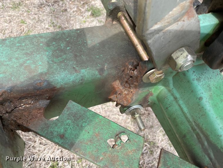 image for item MM9387 John Deere 702  hay rake