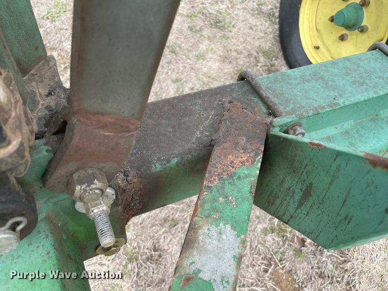 image for item MM9387 John Deere 702  hay rake