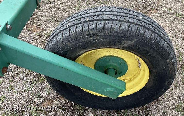 image for item MM9387 John Deere 702  hay rake