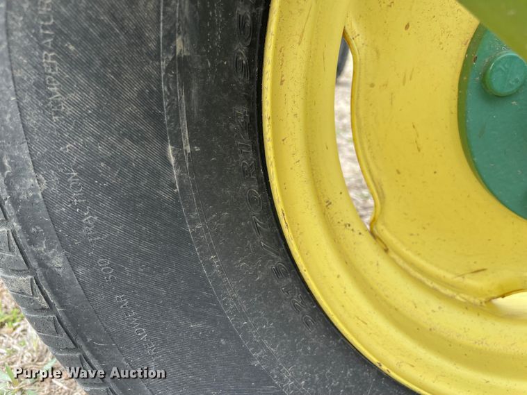 image for item MM9387 John Deere 702  hay rake