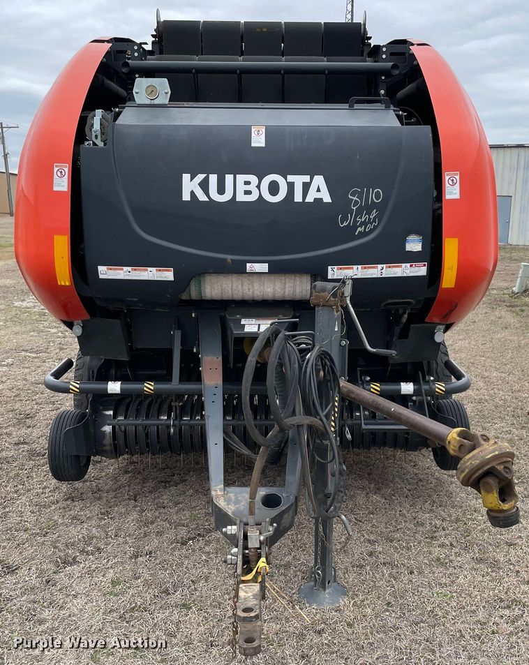 image for item MM9392 2015 Kubota BV4180 round baler