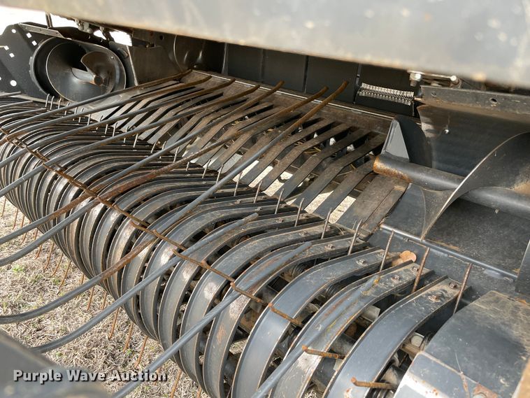 image for item MM9392 2015 Kubota BV4180 round baler