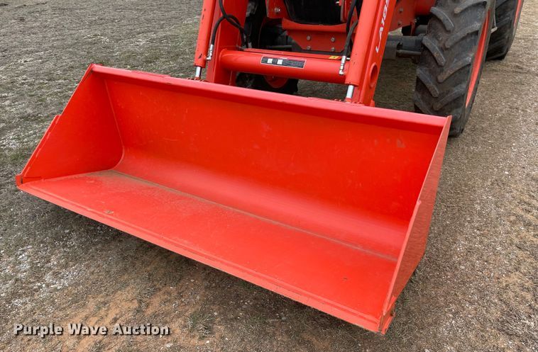 image for item MM9393 2019 Kubota M5-091D  MFWD tractor