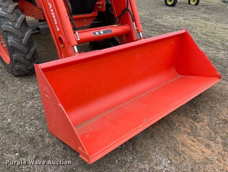 image for item MM9393 2019 Kubota M5-091D  MFWD tractor