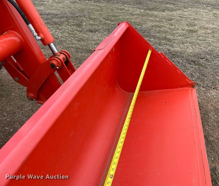 image for item MM9393 2019 Kubota M5-091D  MFWD tractor