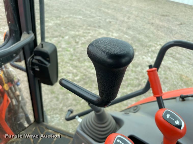 image for item MM9393 2019 Kubota M5-091D  MFWD tractor