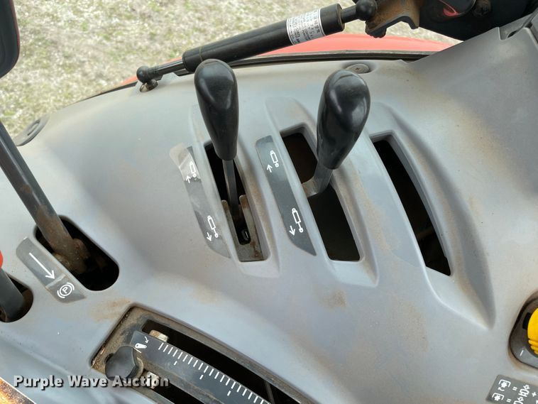 image for item MM9393 2019 Kubota M5-091D  MFWD tractor