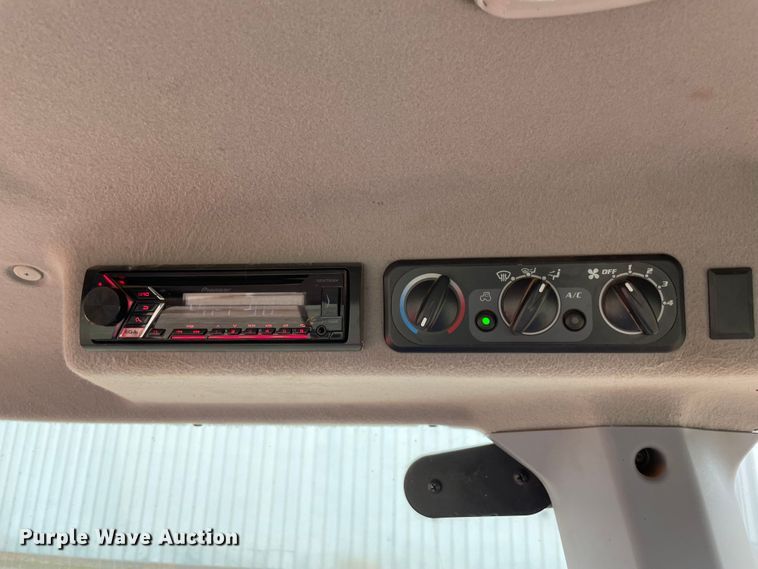 image for item MM9393 2019 Kubota M5-091D  MFWD tractor