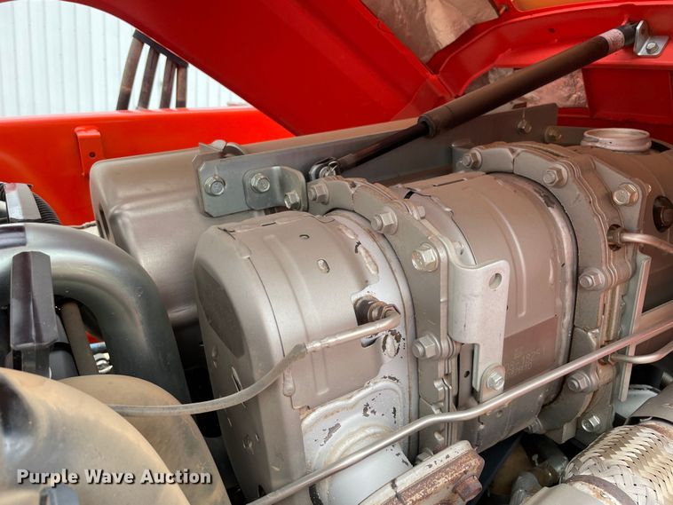 image for item MM9393 2019 Kubota M5-091D  MFWD tractor