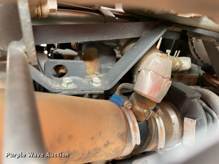 image for item MM9393 2019 Kubota M5-091D  MFWD tractor