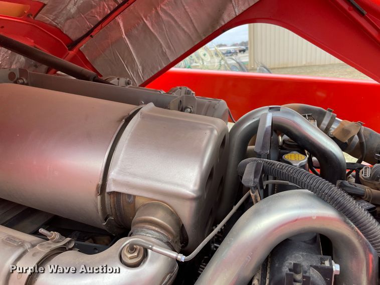 image for item MM9393 2019 Kubota M5-091D  MFWD tractor