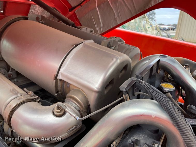 image for item MM9393 2019 Kubota M5-091D  MFWD tractor