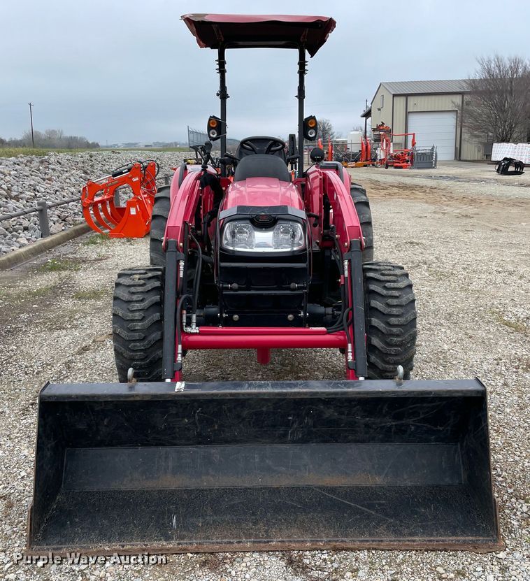 image for item MM9394 Mahindra 4035  MFWD tractor