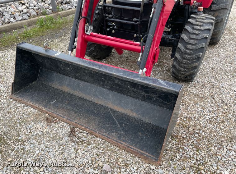 image for item MM9394 Mahindra 4035  MFWD tractor