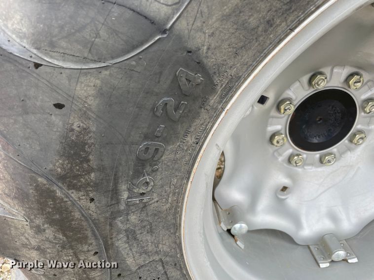 image for item MM9394 Mahindra 4035  MFWD tractor