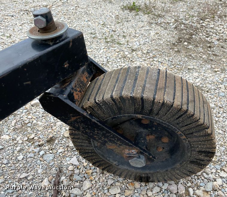 image for item MM9394 Mahindra 4035  MFWD tractor