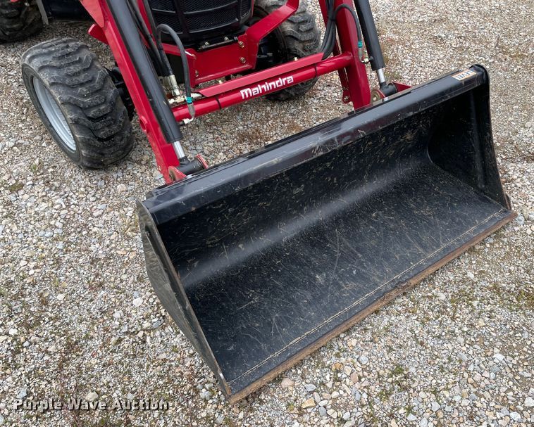 image for item MM9395 2021 Mahindra EMAX 20S  MFWD tractor