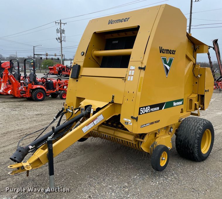 image for item MM9398 2020 Vermeer 504R Premium round baler