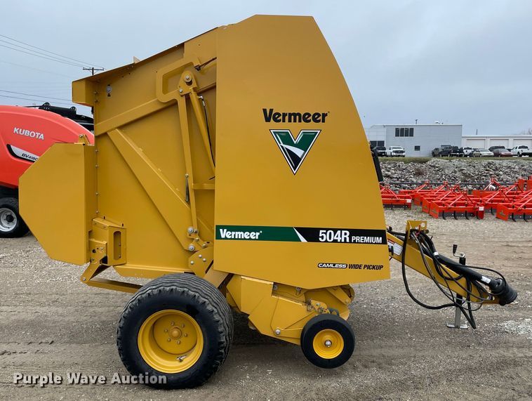 image for item MM9398 2020 Vermeer 504R Premium round baler
