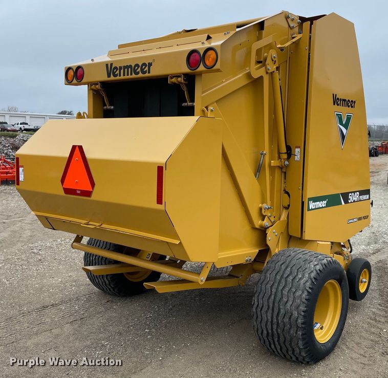 image for item MM9398 2020 Vermeer 504R Premium round baler