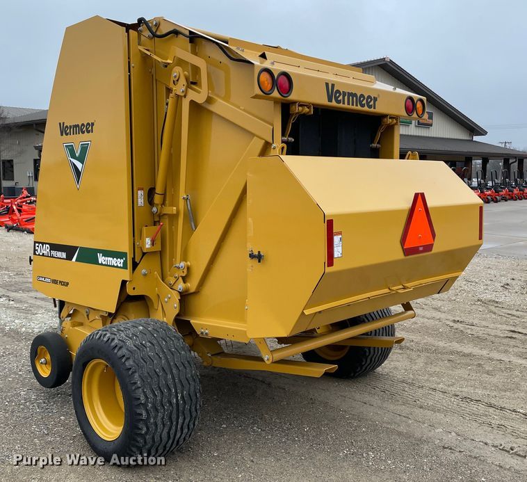 image for item MM9398 2020 Vermeer 504R Premium round baler