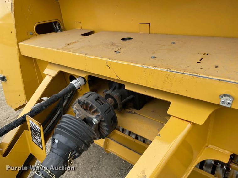 image for item MM9398 2020 Vermeer 504R Premium round baler