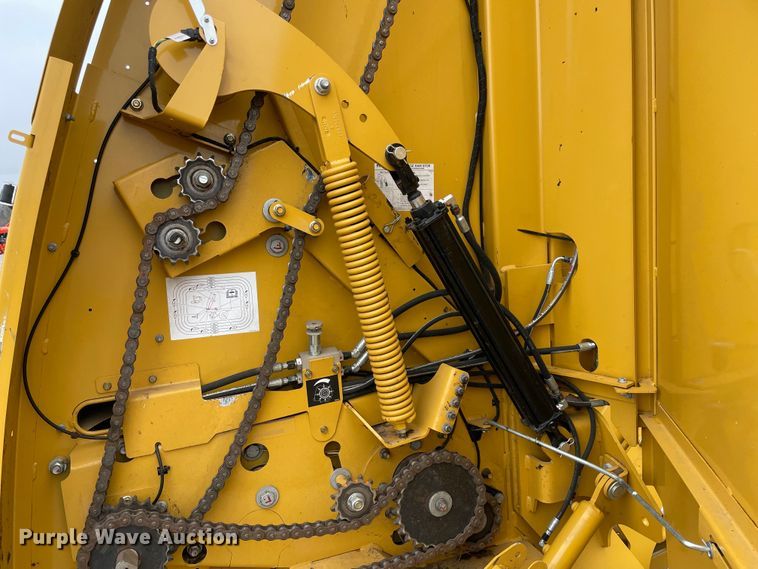 image for item MM9398 2020 Vermeer 504R Premium round baler