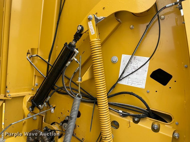 image for item MM9398 2020 Vermeer 504R Premium round baler