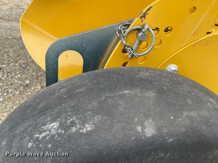 image for item MM9398 2020 Vermeer 504R Premium round baler