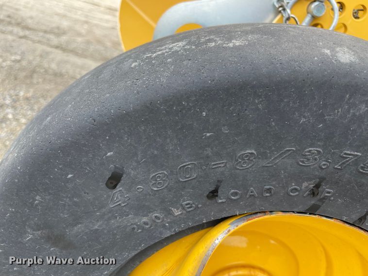 image for item MM9398 2020 Vermeer 504R Premium round baler