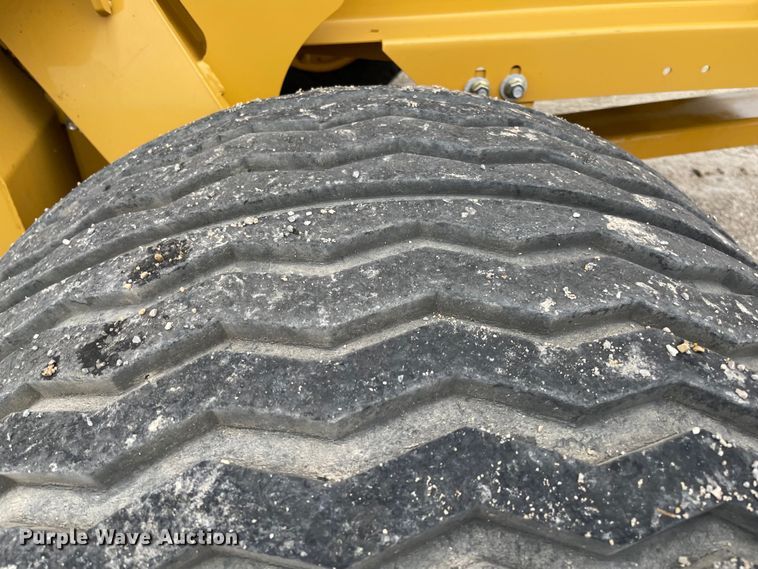 image for item MM9398 2020 Vermeer 504R Premium round baler