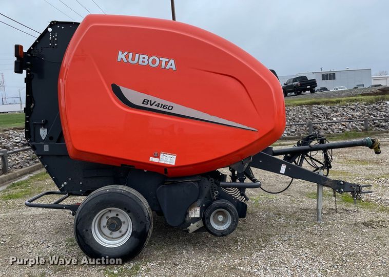 image for item MM9399 2016 Kubota BV4160 round baler