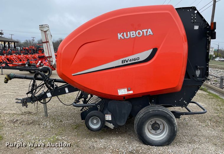 image for item MM9399 2016 Kubota BV4160 round baler