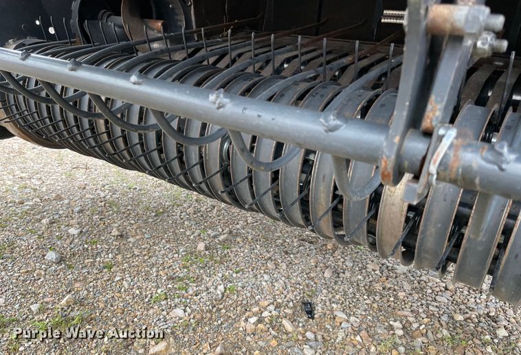 image for item MM9399 2016 Kubota BV4160 round baler