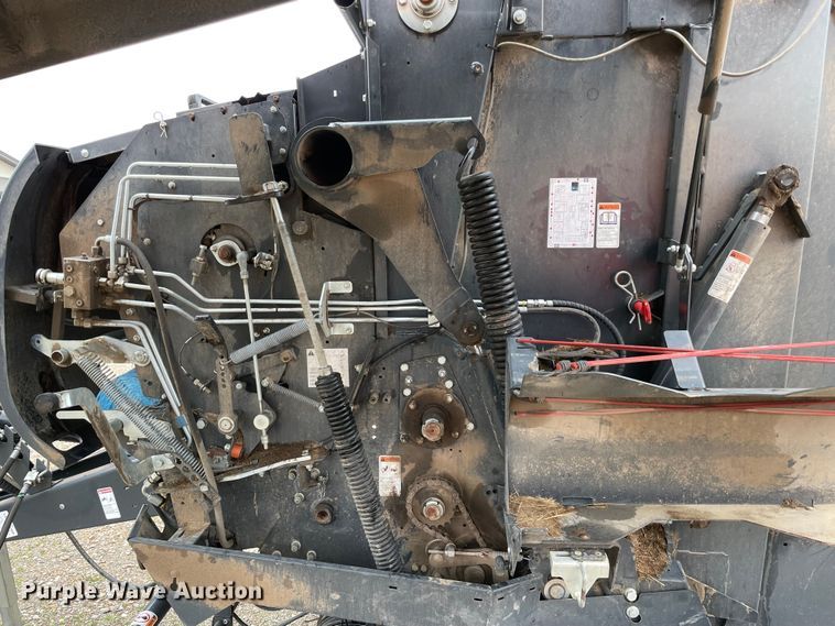 image for item MM9399 2016 Kubota BV4160 round baler